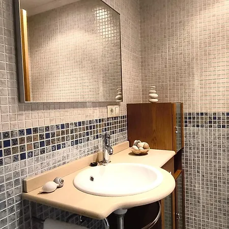 Holibai, Angelitiña, Apto Luminoso, Cerca Del Centro Y La Playa, Apartamento *